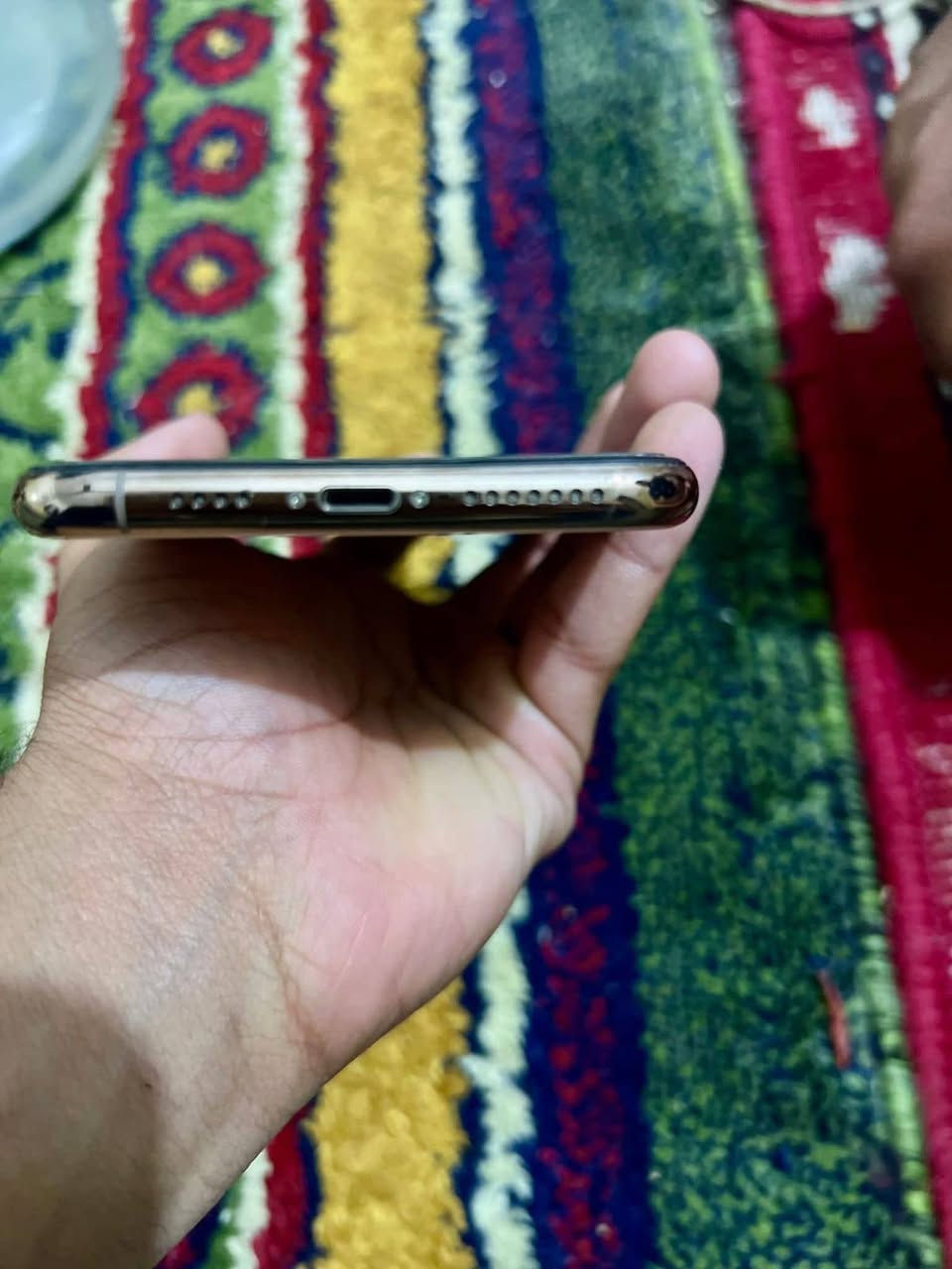 جهاز ايفون 11برو ماكس ذاكرة 256 نظافة 100٪ فقط مبدل بطارية
***********
