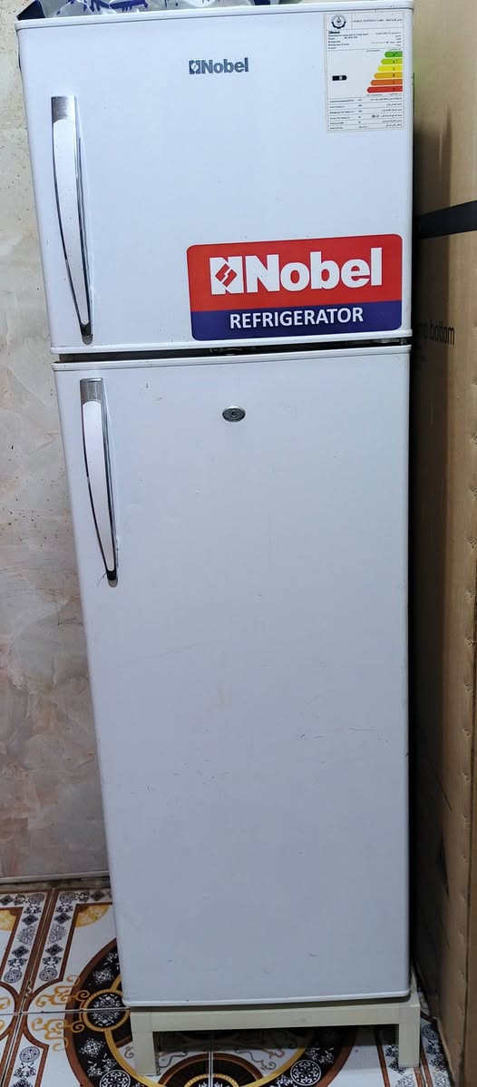 للبيع عدد ثلاجات 2 حجم 22قدم كارتون السعر 850 الف ولاخ حجم وسط استعمال شهرين السعر 450الف عنوان قضاء الخضر اتصال *********** 
.
.
.
.
