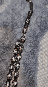 السلام عليكم
سبحة يسر حجازي قديم و شرط الفحص ع الجهاز السبحة مضمومه و متعوب عليها بلفضه هواي علق
ب( تم) يوصلك السعر خاص مكاني بالنجف الاشرف 
*********** رقمي بي واتساب
