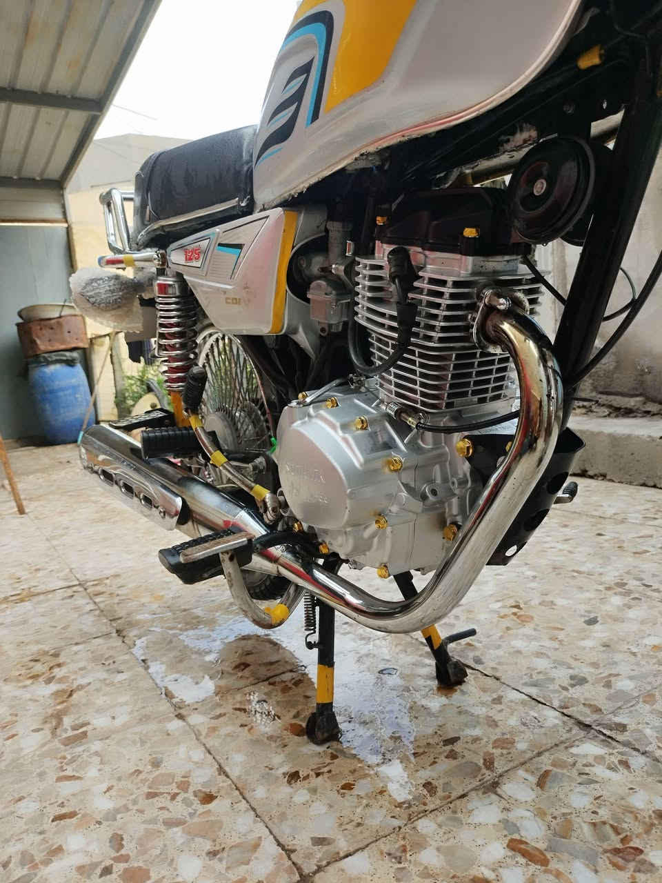 سلام عليكم تايكر مديل 24  شكل 25
سونك الاصلي  5نمر  اوراق  دراجه شلعه ومعدل دراجه حلوه قويه ورزنه مكفوله من محرك من شاصي من كلشي كله شغاله 
مكاني حله طهمازيه سعر 760 شراي يجي لا يواعد رقمي ***********
