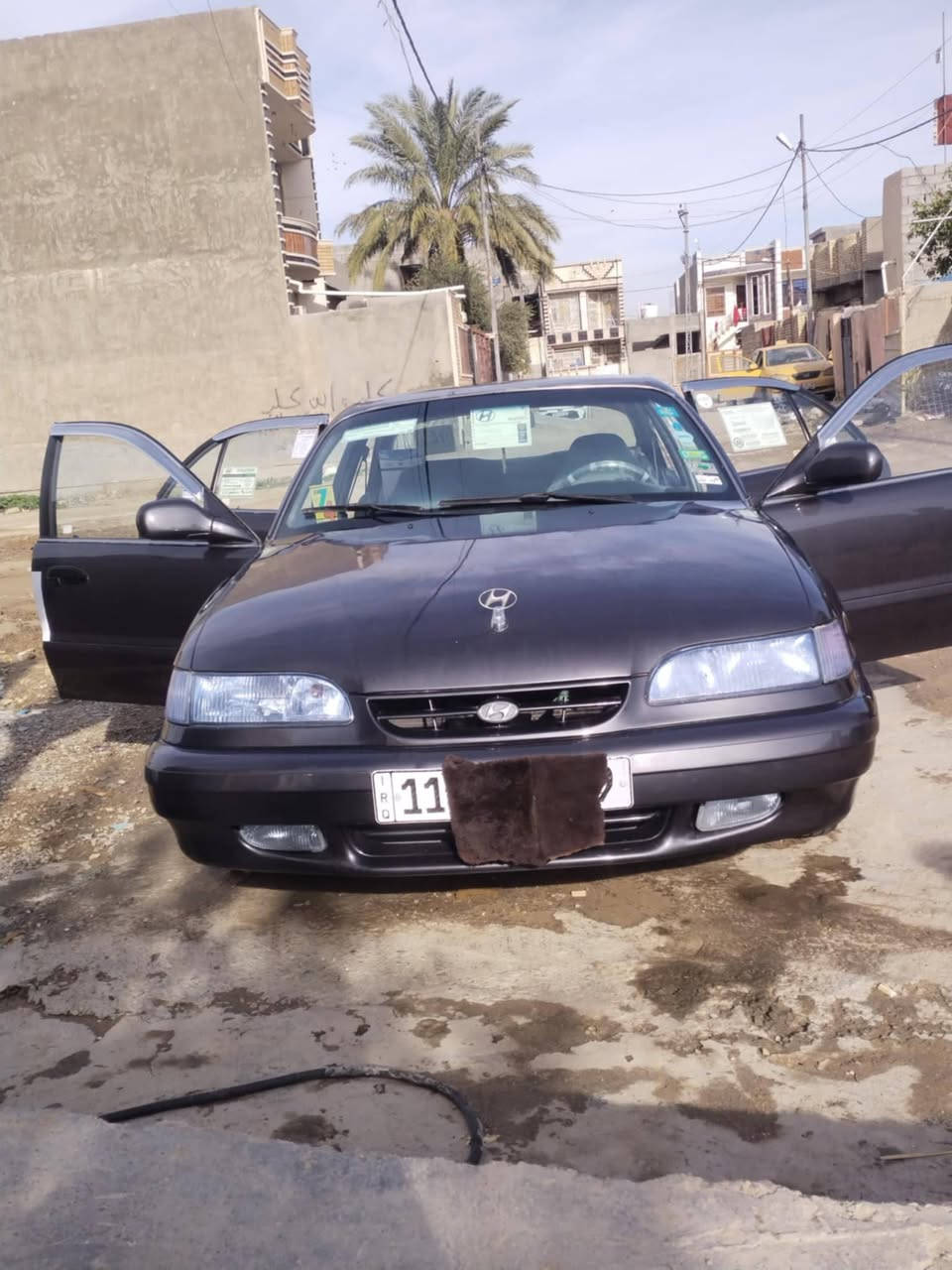 سلام عليكم للبيع سياره سوناتا ٢ رقم بغداد انكليزي موديل 93  مصبوغه عام للجماليه مكاني بغداد ابو غريب هذا رقمي***********
