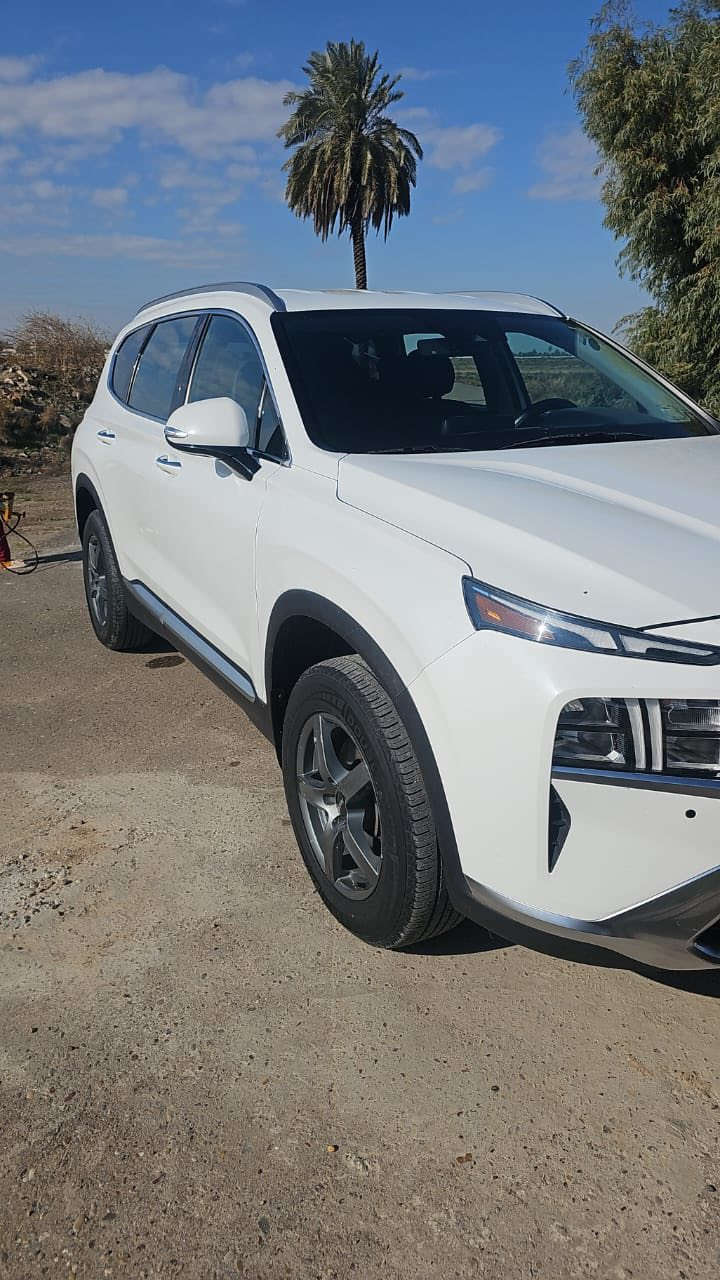 سنتافي موديل 2022 الشكل الجديد

مواصفات فول عدا الفتحه 

  وارد امريكي السياره حادث جاملغ امامي  جدا بسيط 

مرقمة أربيل تحويل ثاني يوم 

كشن كهرباء الامامي

كشنات مخمل

بصمة تشغيل

تشغيل عن بعد

2500 محرك  4 سلندر 

شحن مبايل واير ليس

لد امامي Led

رادار امامي خلفي جانبي 

-- اطفاء ذاتي

مانع انزلاق

كيرها يجي  دكم بيانو 

تبريد منفصل 

تبريد قطعتين

فور ويل  

فول تحكم استيرن جهتين

شاشة تدعم كار بلي  مع كامرا خلفية 

مانع انحدار  

مانع تصادم امامي خلفي 

تحديد مسار قيادة آليه 

شفتات استيرن  

شاشة اعطال 

منافذ شحن امامي خلفي 

سياره جديده بمعنى الكلمه مال جناي 

وباقي المواصفات معروفة 

للاتصال ***********

مكان السياره بغداد
