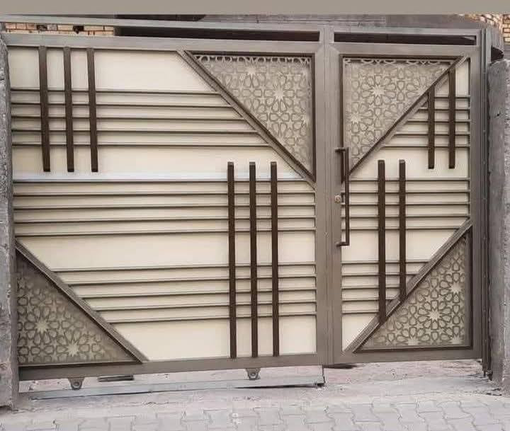 حداد متنقل
لعمل كافه انواع الحام ابواب شبابيك محجرات سقائف

ابراج واجهيات ابراج محميات و مراجيج مع كافه عمل التصليحات
واتسابي***********
