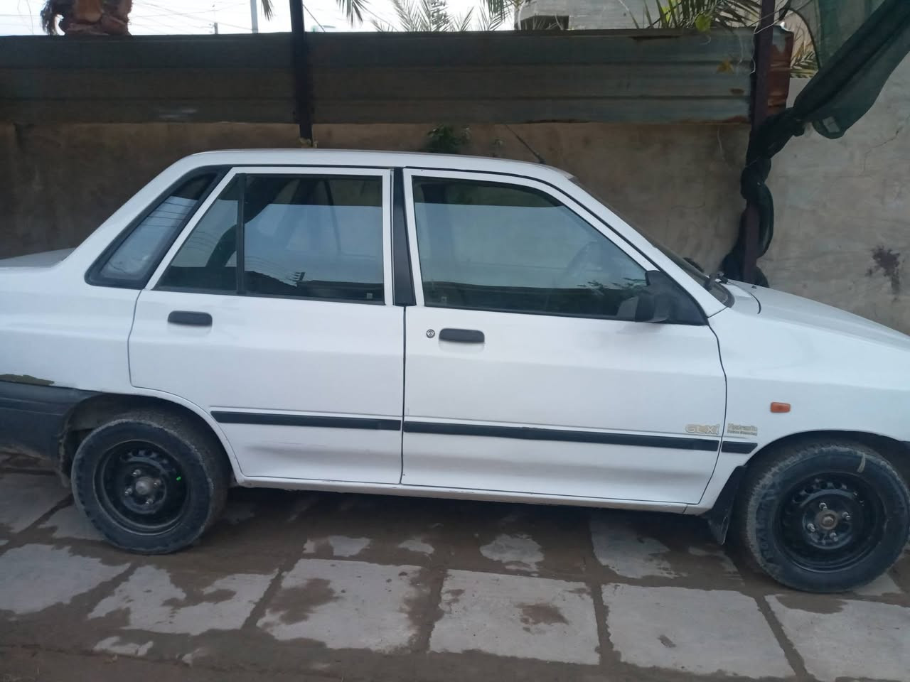 السلام عليكم سايبه للبيع موديل 2011 السياره مكفوله كفاله عامه كير ومكينه مكفولات تبريد شغال مكاني بغداد تقاطع النهروان  السعر45 وبيها مجال ***********
