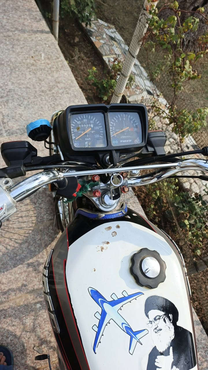 تايكر 2021 اوراق 5 اصوليه كل نقص مابيها كهربائيات كلها شغاله محرك مفتوح مره وحده مبدل بيها ولفات فقط وياله وتايرات جدد للاستفسار الاتصال على هذا الرقم ***********
واسط / الزبيديه
