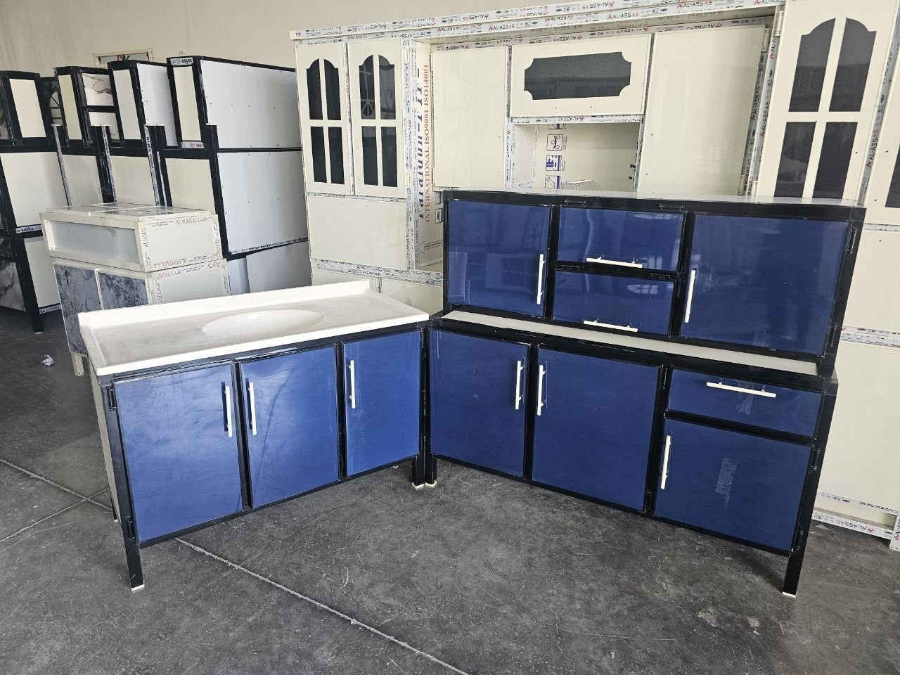 كاونترات المنيوم موديلات جديده توفرت كل الالوان والقياسات ماعليك فقط ان تطلب
#توصيل_لجميع_محافظات_العراق


**إذا كنت صاحب هذا الإعلان وتريد حذفه لأي سبب، رجاءا أرسل رسالة إلى الدعم الفني**