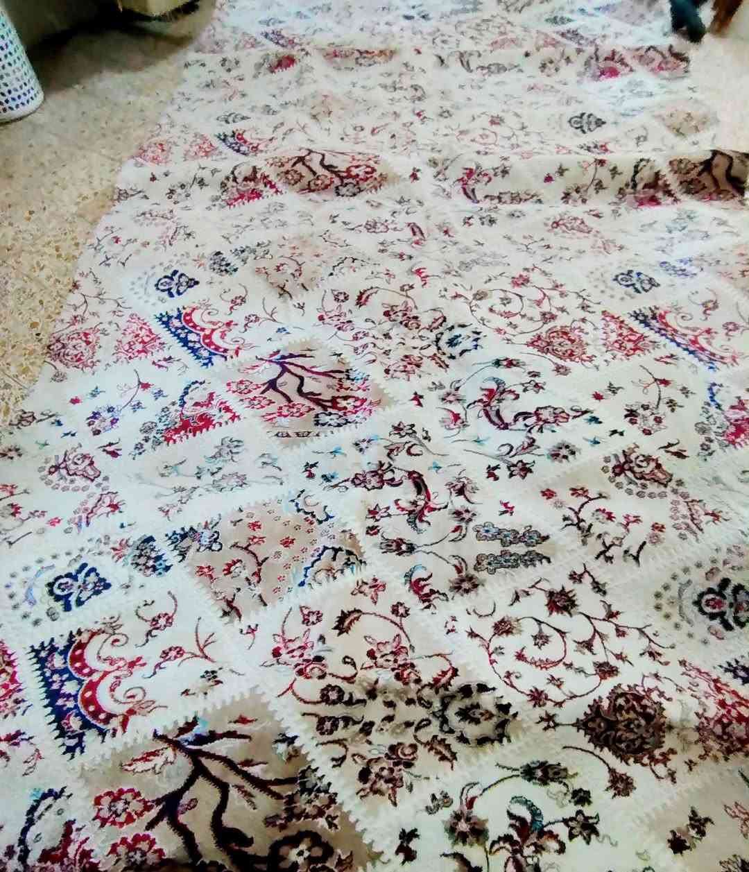 بطانيات عدد 7 وفرشه مامستعملة جديده كنبار الطول 5 والعرض 3 للاستفسار الاتصال على الرقم ***********
