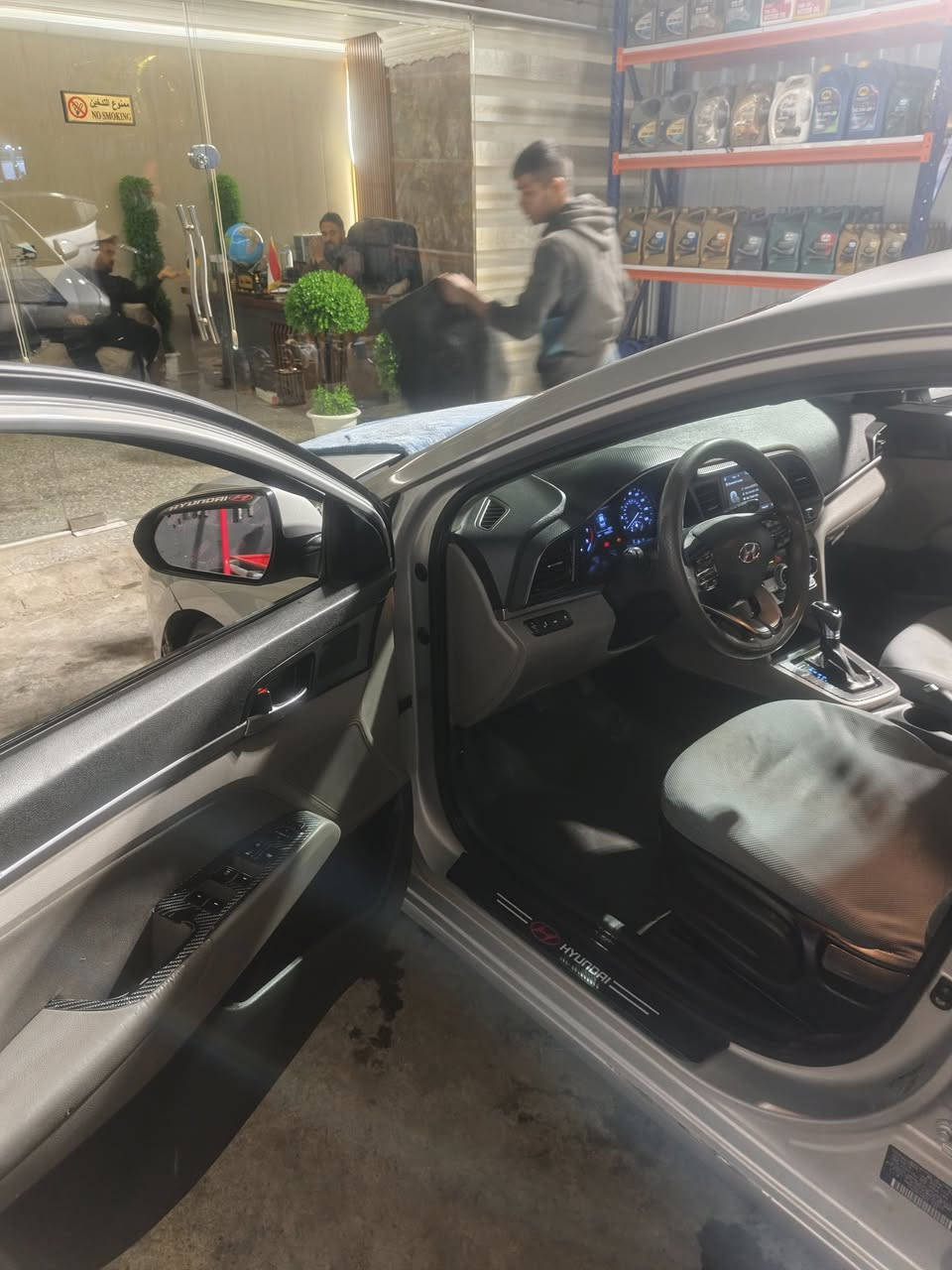 السلام عليكم 
النترا موديل 19 نص فول
وارد امريكي حادثها سرقه كما موضح بلصور
وحادث بلعراق جاملغ خلفي مصلح ضربه خفيفه 
سياره جديده كير AT بلادي مكينه 2000 سعرها 
130 وبيها مجال مكاني بغداد الدوره


**إذا كنت صاحب هذا الإعلان وتريد حذفه لأي سبب، رجاءا أرسل رسالة إلى الدعم الفني**