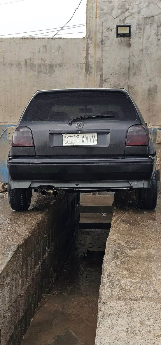 ڤۆگس واگن مۆدێل 1992 لێدرانو شتی نیە برانەوەو وەرگەران بەشەرت سبوخ حام بۆ جوانی پاکانەی بۆ کراوە غرامەی هیچ لەسەر نیە هەمووی ساف 
کراووە
له هه‌ولیرم 
ره‌قه‌م واتساب 
0782 743 0173 أربيل, العراق
