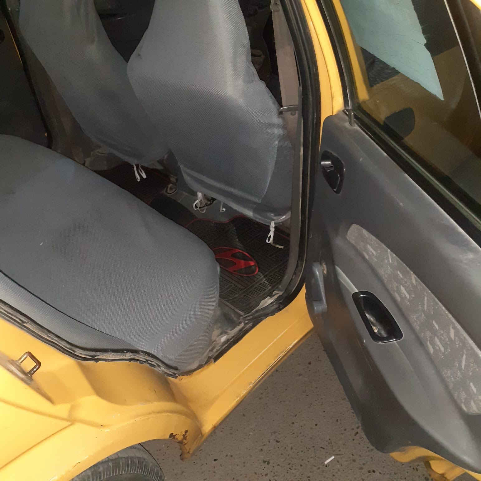 السلام عليكم طيبه موديل 15 للبيع كير مكفول شواصي مكفوله محرك يرادله تجفيت صدر جديد تايرت تخم جديد داخل نضيف بور يرادله تبديل السياره كلش حلوه بدون راعي سنويه عندي راح رقم صاحبه من عندي وراح اريده ابيعه كوم حديد اريده ب18وبيه مجال ***********
