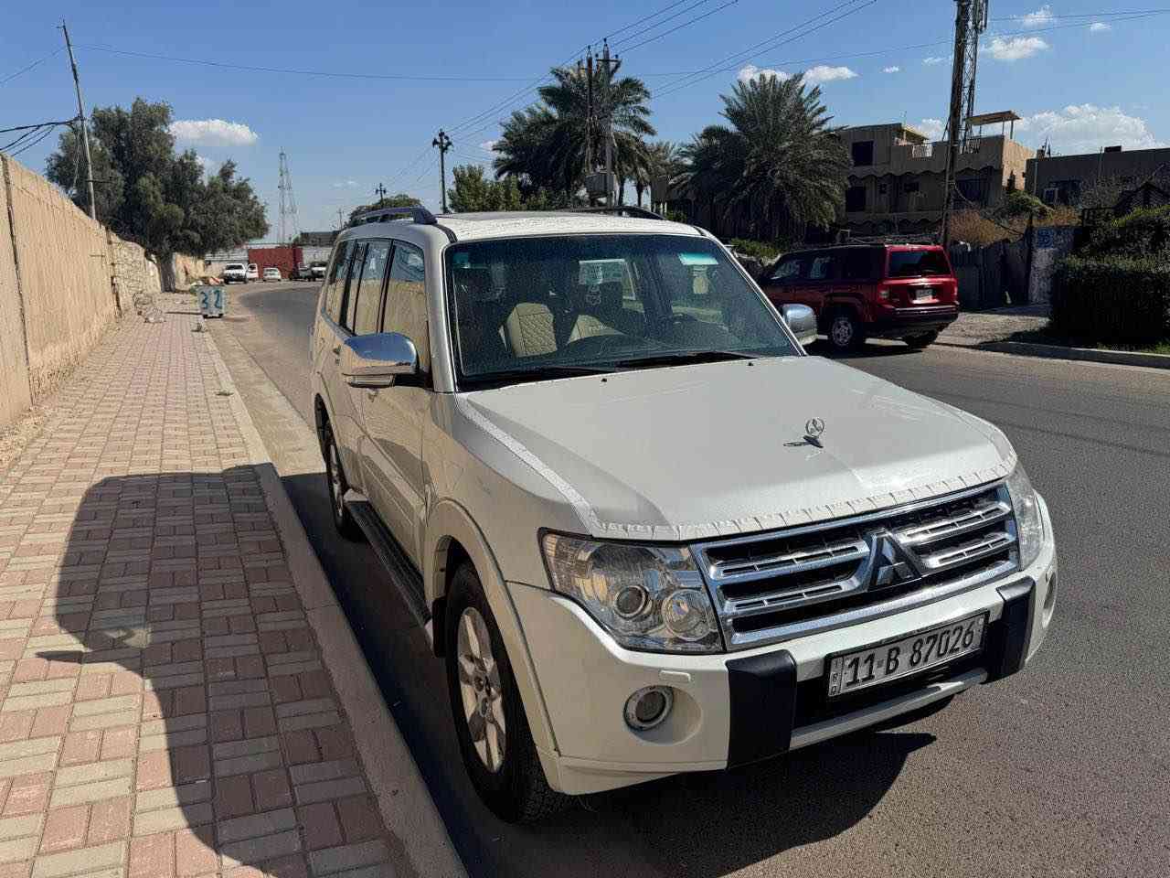 باجيرو حبتور 2010 فول مواصفات خنكـ للاخير
الحبتور معروف
ممشاها 99 الف حقيقي 
. فور ويل
. اي بي اس
. مانع انزلاق
. سماعات
. دمام خلف
. شاشه كبيره لمس
. دوشمه جديده
. اشاير مري
. سلايد روف
. تحديد سرعه
. جرس عند سرعه ١٢٠
. تبريد شغال تدفئه وتبريد
. ٣ قطع تبريد
. ٧ راكب يعني عائليه ومريحه بالكعده

سعرهه 143وبيهه مجال جداً بسيط 

عنواني بغداد حي العامل
***********
*********** Colombo, Sri Lanka
