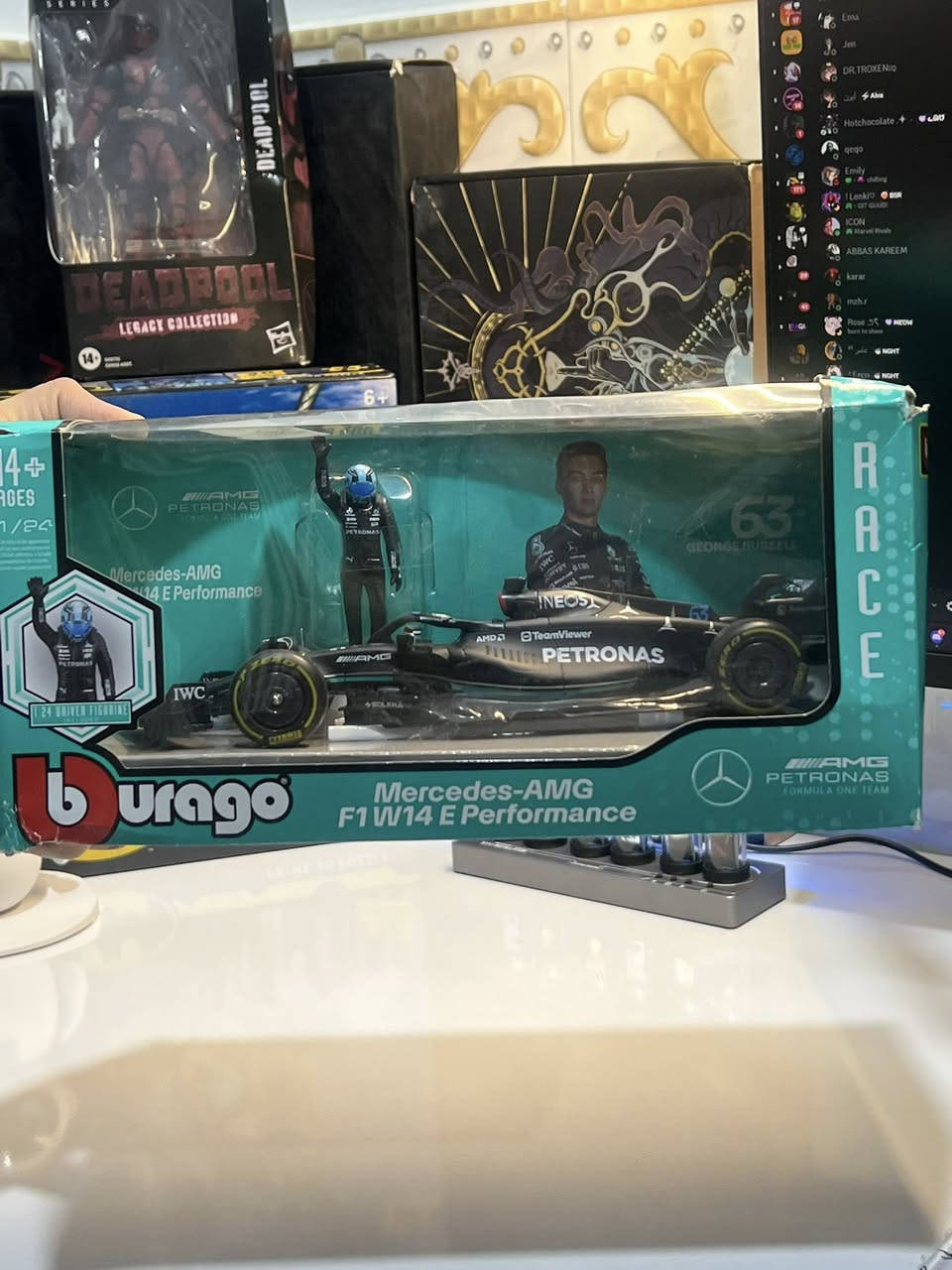 متوفر سيارات فورملا الحجم الكبير 1/2 يعني ٢٠cm 

متوفر ٣قطع الي مهتم يجي خاص


**إذا كنت صاحب هذا الإعلان وتريد حذفه لأي سبب، رجاءا أرسل رسالة إلى الدعم الفني**