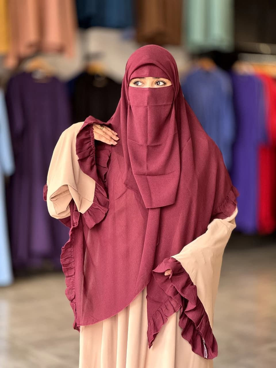 نقاب النور niqab elnoure 
يتكون من قطعتين 🥰
النقاب 45 cm على 36 cm
و فولار كشكشة متر و نصف على متر و نصف 💞
بثوب مارينا🧵


**إذا كنت صاحب هذا الإعلان وتريد حذفه لأي سبب، رجاءا أرسل رسالة إلى الدعم الفني**