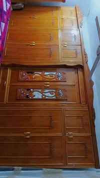 غرفة خشب • مستخدمة سنة ونص • الأكرمين