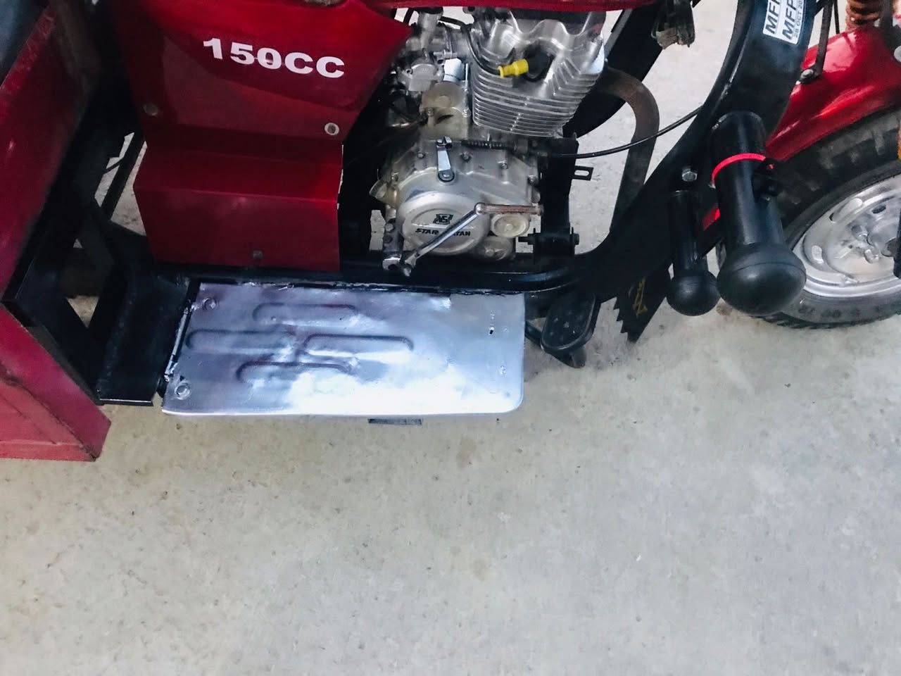 سلام عليكم
ستوته صلطان 

لون أحمر 

بدون 

ستفسار تصال على الرقم التالي***********
