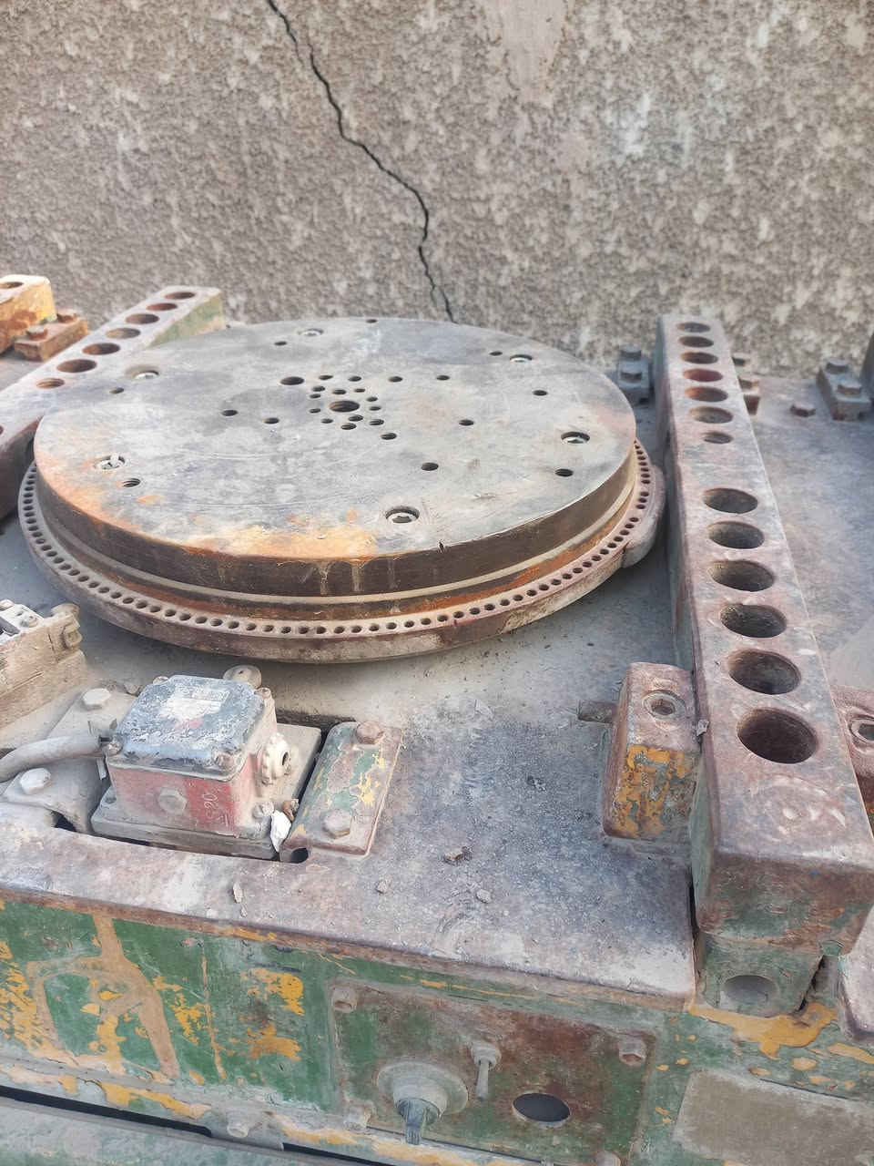 السلام عليكم مكائن عمل نقوش مع مجموعة قوالب مع كتر للبيع للإستفسار ***********
