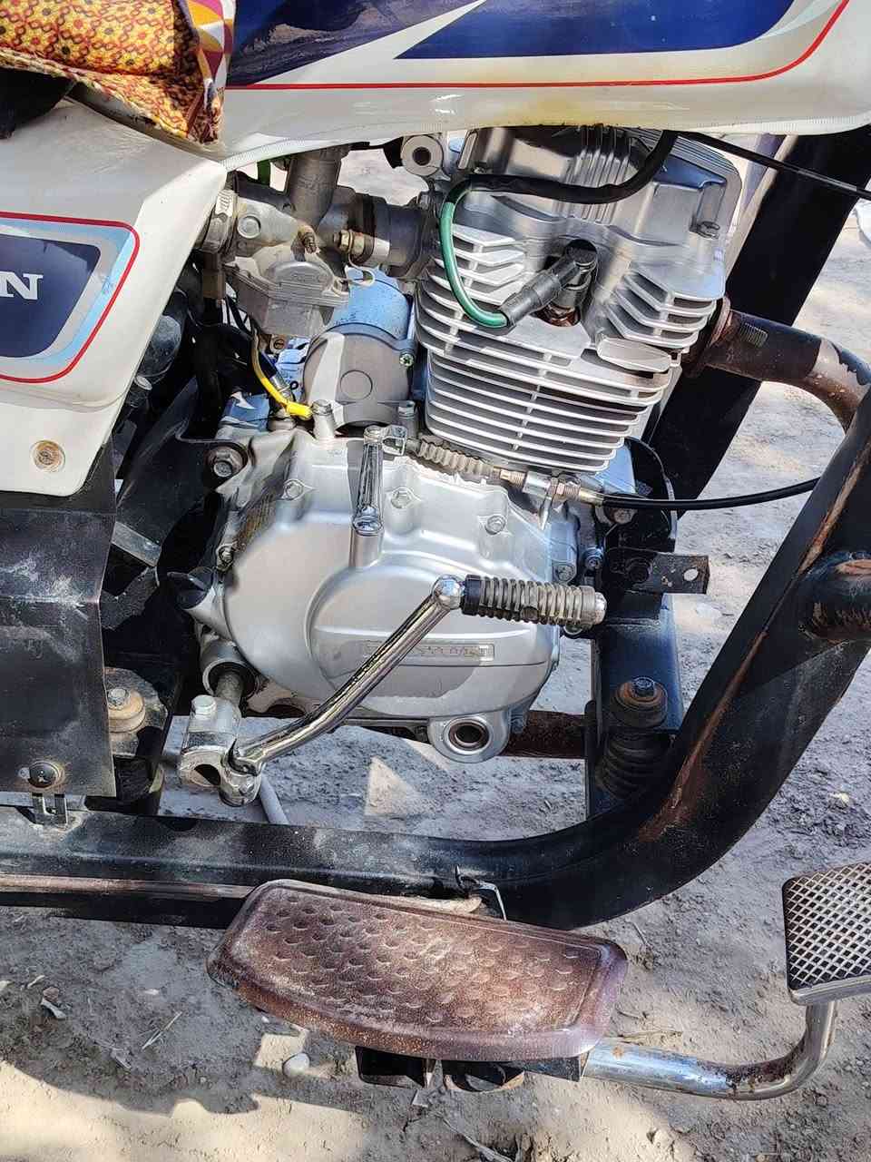 سلام عليكم ستوته البيع مديل 20 السعر 1700 وبيه مجال ***********
