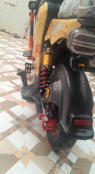 ---

📢 للبيع دراجة شحن X900 – حالة ممتازة

الموقع: ديالى – بلدروز
التواصل: ***********

للبيع دراجة شحن X900 موديل 2024 بحالة كلش نظيفة، استعمال قليل ومحافظ عليها.

✔️ المواصفات:

بطاريات بحالة ممتازة (واحدة جديدة)

تمشي 40 كم بالشحنة الواحدة

الأضوية والليدات شغّالة 100%

الهيكل نظيف بدون ضربات

صيانة كاملة جاهزة للاستعمال

✔️ مميزات إضافية:

تشغيل مريح

قيادة ثابتة

مناسبة للدوام والتوصيل والتنقلات اليومية

💵 السعر المطلوب: 550,000 قابل للتفاوض البسيط

الدراجة جاهزة للفحص والتجربة.

---
