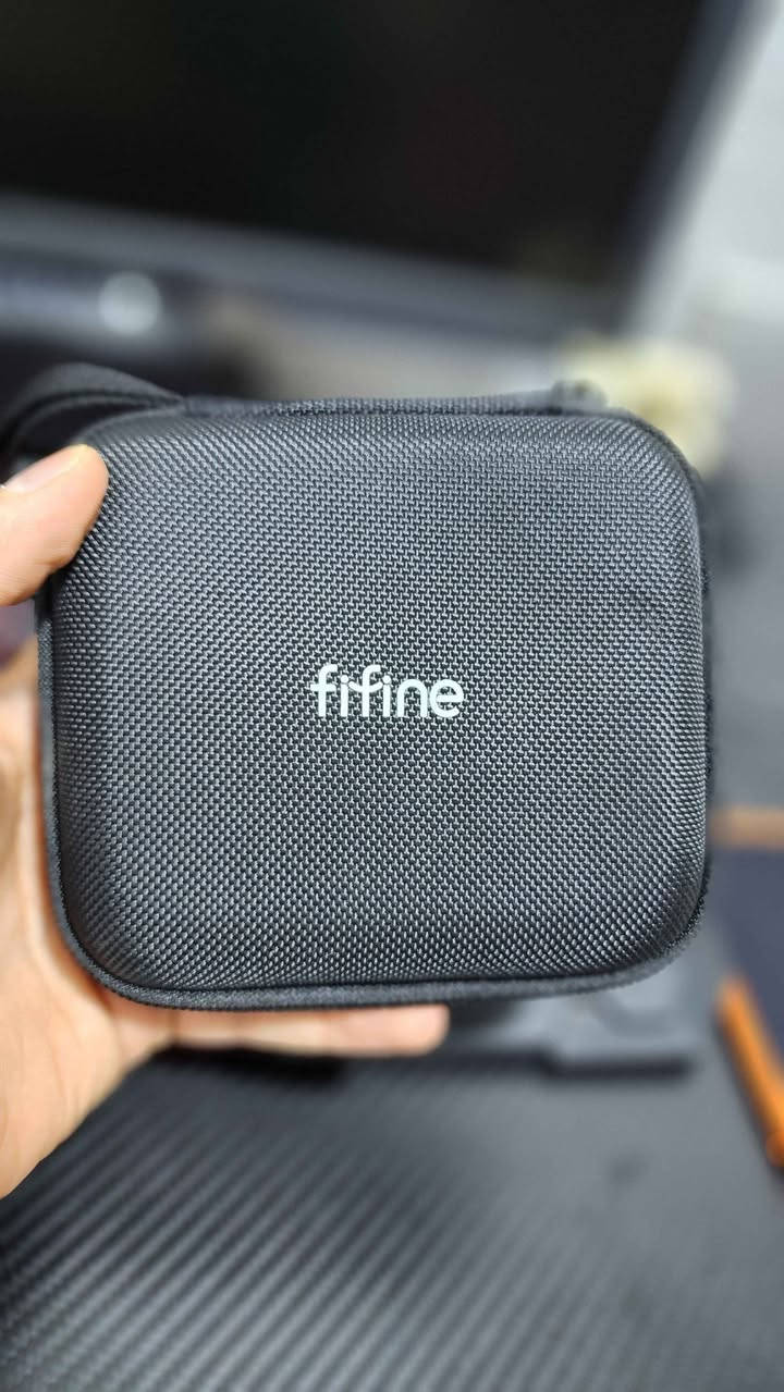 سڵاو هاوڕێیان

🎤 مایکی بێ وایەر  FIFINE M9 بۆ فرۆشتن

✅ زۆر پاکە و وەک نوێیە 
✅ کارتۆن و کیفی تایبەتی خۆی لەگەڵدایە
✅ تەنها ٢–٣ جار بەکارهاتووە
✅ هەموو پێکهاتەکانی لەگەڵدایە (کیف، Charging Case، دوو مایک، Receiver، کێبڵەکان)
✅ گونجاوە بۆ Sony، Camera، Mobile و Content Creation

​تەکنەلۆژیا: کاردەکات بە سیستەمی 2.4GHz بۆ گواستنەوەی دەنگ بە کوالێتییەکی بەرز.

​فلتەری نویز: خاوەن سیستەمی کەمکردنەوەی نویزە (Noise Reduction) کە دەنگی ژینگەی لاواز دەکات بۆ دەنگێکی ڕوونتر.

​بەکارهێنان: زۆر گونجاوە بۆ ڤلۆگ، دروستکردنی ڤیدیۆی سۆشیاڵ میدیا، وانە وتنەوە و پۆدکاست.

شوێن / سلێمانی - گەیاندن بەردەستە 🚗

💰 نرخ: 75,000 دینار

📩 نامە بنێرن لەخزمەتانام السليمانية, العراق


**إذا كنت صاحب هذا الإعلان وتريد حذفه لأي سبب، رجاءا أرسل رسالة إلى الدعم الفني**