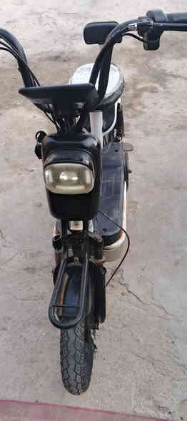 سلام وعليكم 
للبيع درجه شحن شقاله شرط عل فحص 
شقل وروح وين ما يعجبك 
بطاريات وشاحنه ما لاته البلاد 
سويجات 2 
السعر 100 الف 
مكاني البصرة شارع القائد 
واتساب ***********
