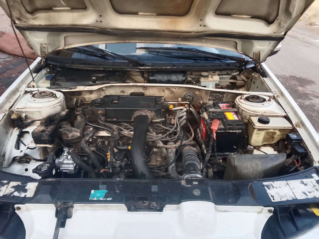 سلام عليكم للبيع بيجو بارص ٣٠١٣ باسمي سنويه ورقم جدد ٢٠٣٠ جاهزه مكينه وگير تخم تاير التبريد نقص غاز بالصيف چان شغال يعني بي ليك السياره بدون حادث بيه صبغ باب الصدر مكاني كربلاء السعر 40 ورقه للاستفسار اكثر ***********
