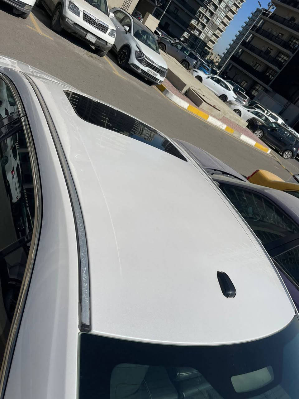 السلام عليكم اخوان للبيع فورد تورس 2012 وارد أمريكي
حادثها جاملغ وبنيد 
رقم بغداد الجديد تحويل مباشر 
محرك 6 سلندر 3500 
السيارة لمتدد فول موصفات 
فتحة 
بصمة 
رادار 
كاميرا خلفية 
تبريد و تدفئة بلكشنات 
زينون بلادي 
سستم صوت سوني 
وبعد هواية موصفات 
السيارة مكفولة كفالة عامة ك محرك وكير وصدر وكلشي جديد واصلي مابيها نقص 
مكاني بغداد حي الجامعة 
للاتصال ***********
