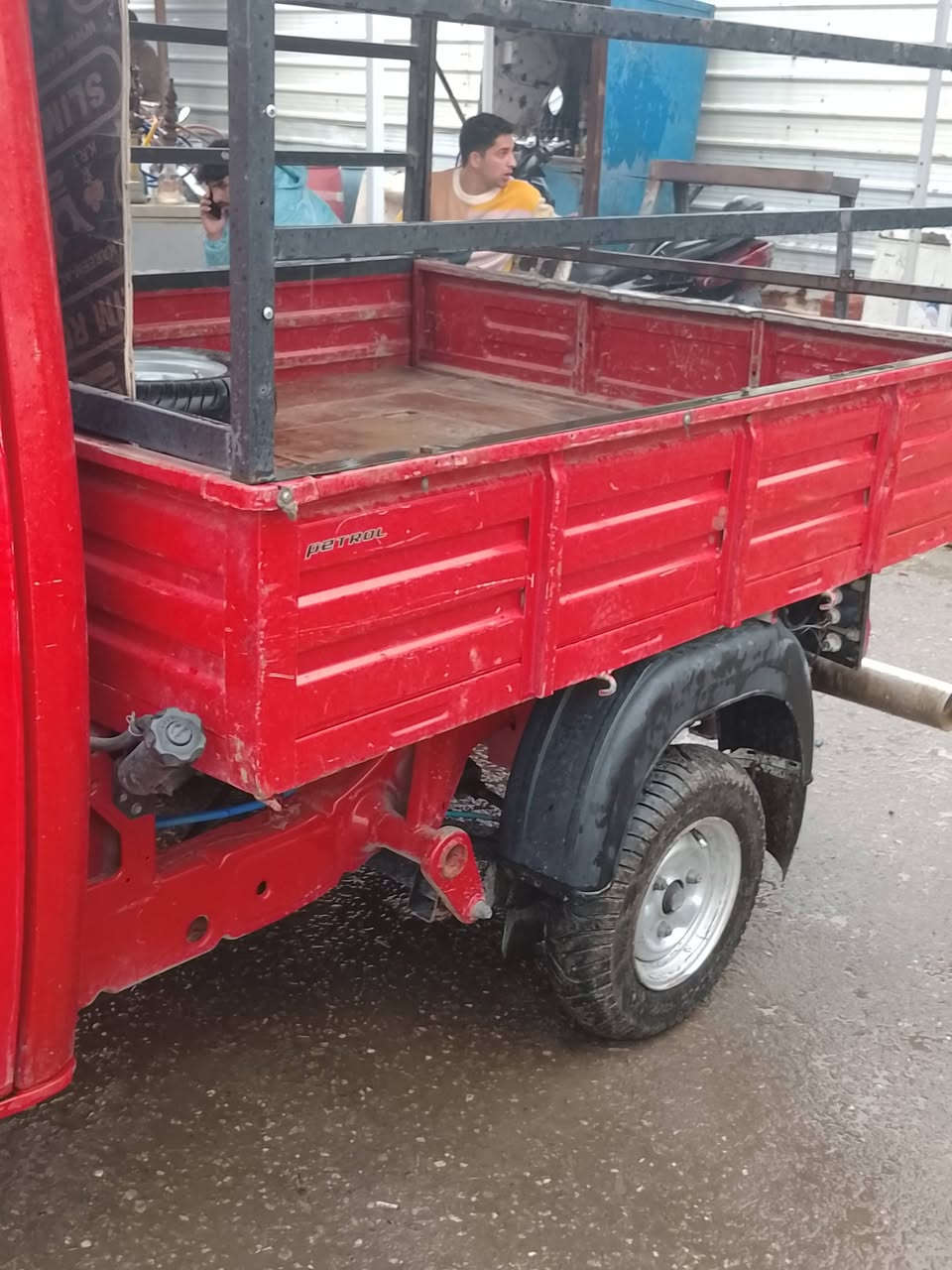 للبيع مكان بغداد مدينت الصدر مكفوله موديل 19 رقم بسمي ***********
