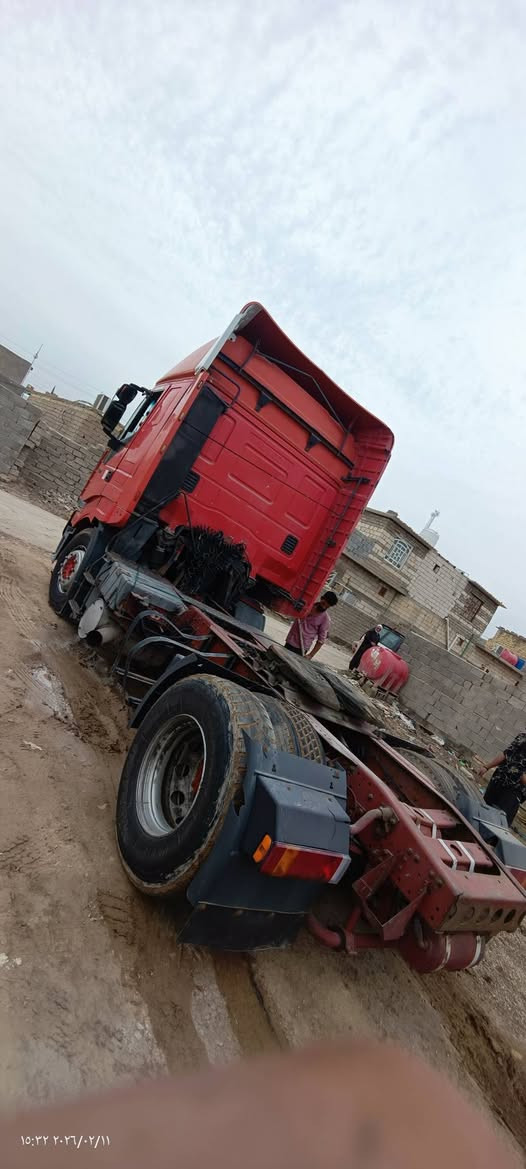 السلام عليكم افيكو  للبيع موديل 2003 مربوطه صهريج سنويه منتهيه محرك 480 كير اوتو ،تدفئه، تبريد، رتايدر ، ثلاجه ،تخم تاير، محرك گير مكفولات شاصي بأج بلاد مكفول من كسر و فطر شرط الفحص رقم سليمانيه تحويل ثاني   سعرها 78 وبيها مجال مكان البصرة القرنه *********** //***********
