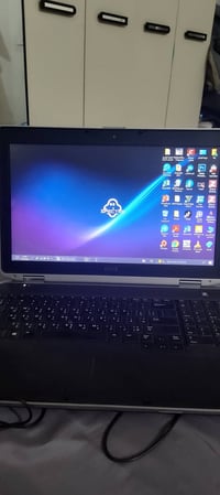 لا بتوب DELL للبيع معالج كوراي 5    هارد 500G  عليه العاب gta 5  battl...