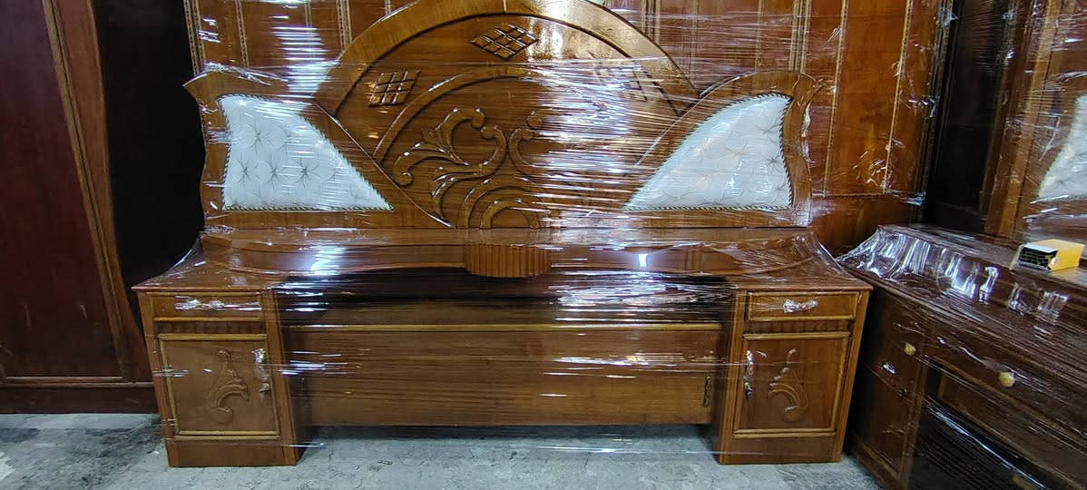 غرفه ام ال5باب مستعمله السعر 750  الاستفسار الاتصال على الرقم ***********
