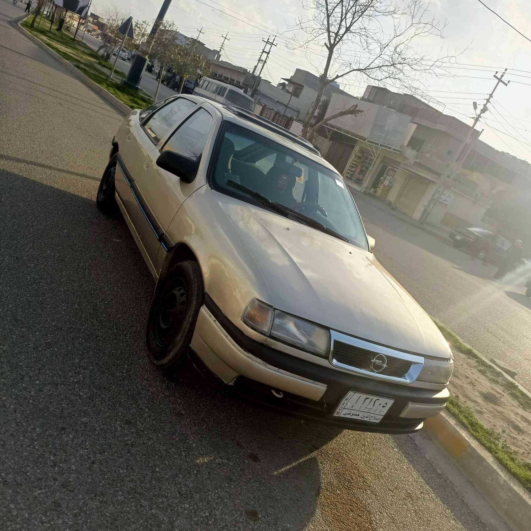 للبيع اوبل فكترا موديل 1990 حجم 16 رقم صلاح الدين مشروح وطني 2026 دفتر بانزين  شرط التحويل والغرامات والكص باتري جديد تايرات جديد السياره بيها خيط بخار قليل
السياره مصبوغه جماليه العنوان في كركوك 
السعر  32 وبيها مجال 
***********
***********
