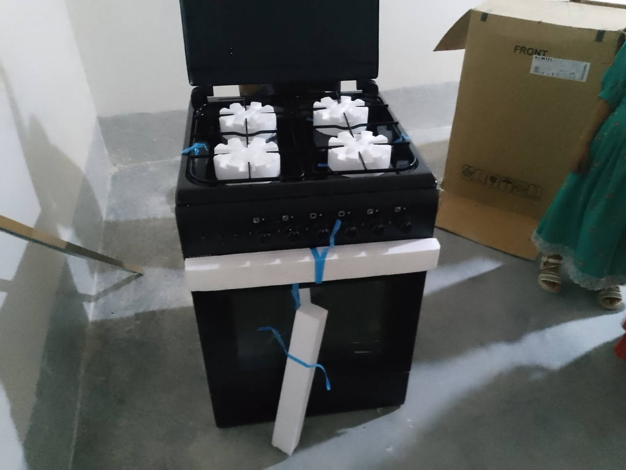 طباخ جديد درجة اولى للبيع وبسعر مناسب للاستفسار الاتصال على الرقم ***********
