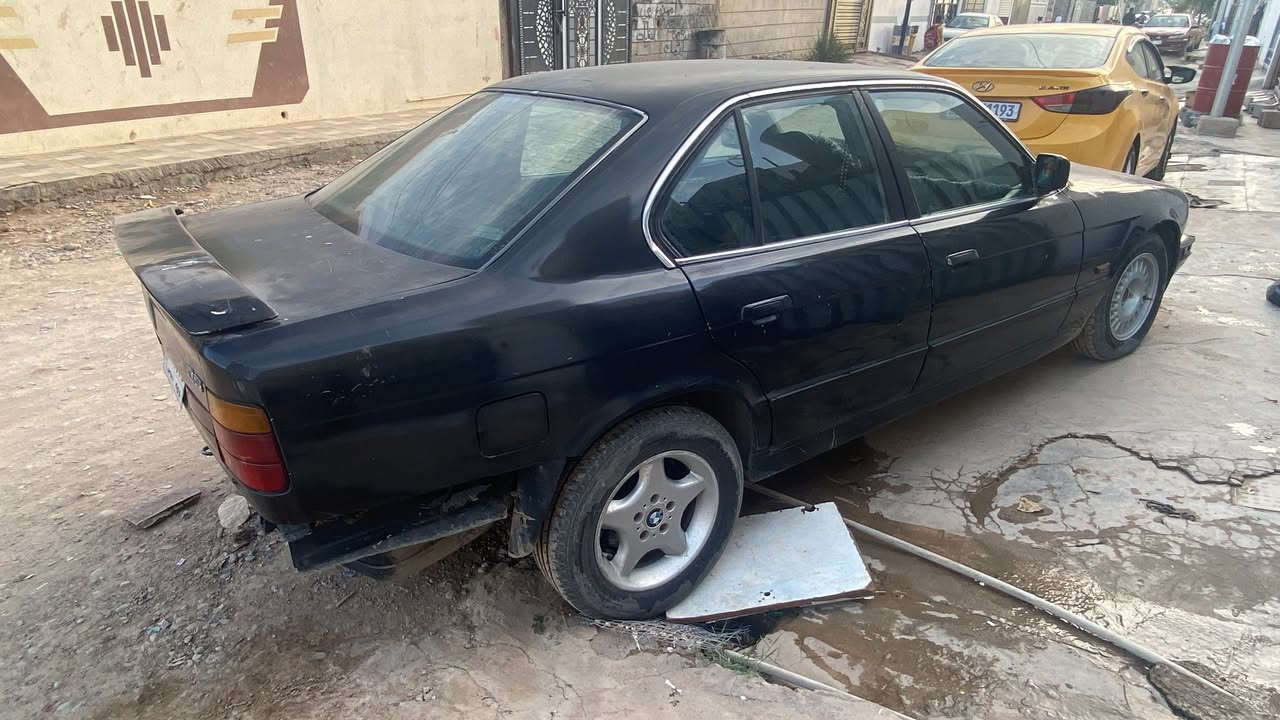 للبيع بي أم 525 فول اتوماتيك فقط كير عادي موديل 1992 سنويه عدم ترويج كير محرك شرط سعر 30 وبي مجال ***********
