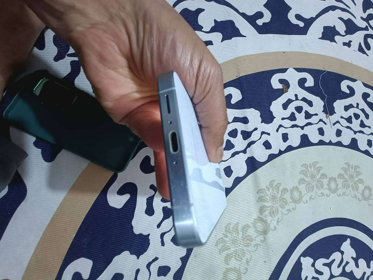 كلكسي اي٥٥ ابيض نضافه ١٠٠ذاكره ٢٥٦ بدون مارتونه بيع او مراوس مكاني بغداد الحسينيه السعر ٣٢٥ بي مجال حك جيه جهاز لوك


**إذا كنت صاحب هذا الإعلان وتريد حذفه لأي سبب، رجاءا أرسل رسالة إلى الدعم الفني**