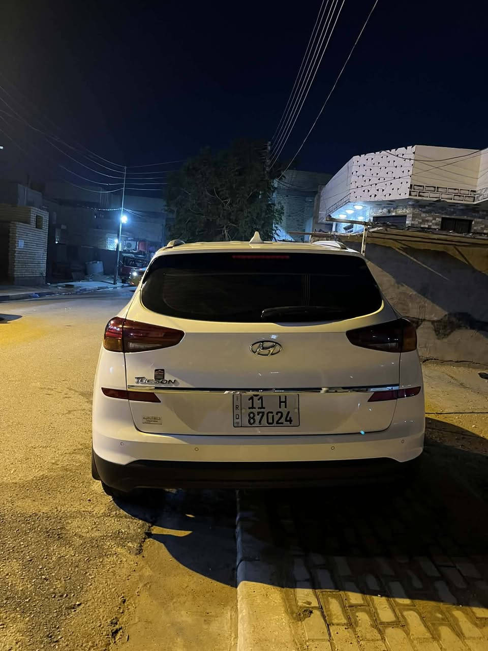 توسان ٢٠٢٠ بسمي رقم بغداد  دولي ماشيه ٥١ الف فول ما عدا البنراما بيها فقط رش بقبق الجنطه بدون حادث والباقي كله مكفول السعر ١٩٥ مكان السياره كربلاء للاتصال ***********
