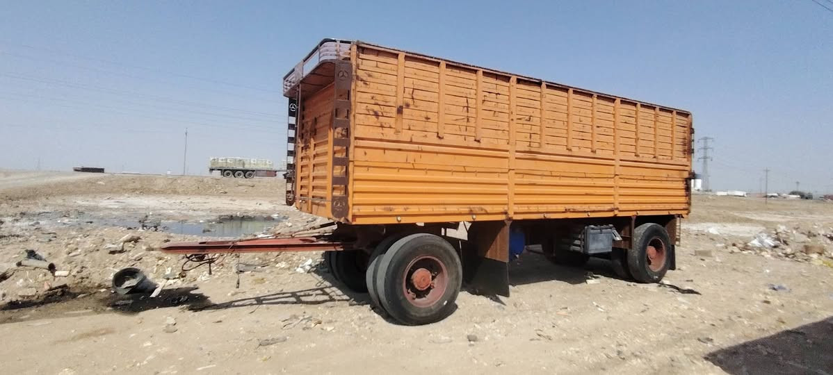 للبيع مقطوره بلوم الماني موديل 82 سربت جئف 82 صينيه 110 شاصي مكفول عامه مقطوره جاهزه لعمل
*********** مكان العماره
