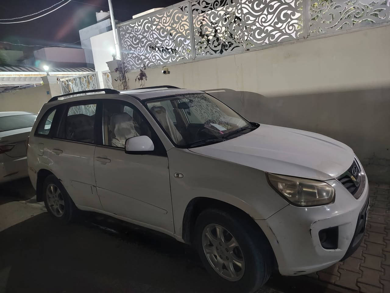 السلام عليكم
تيگو مُديل 2012 شكل 2013
1-فتحه سقف
2- گير اوتو (كهربائي) 
3- مري شفط 
4-رقم نجف انگليزي بأسمي 
مكاني نجف / السعر 55 قابل للتفاوض 
***********
