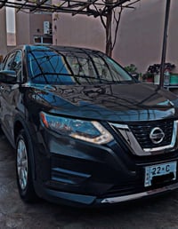 نيسان روج S • ٢٠١٧ • ١١٩٠٠٠ مايل