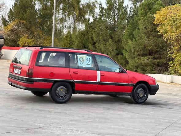 ئۆپڵ ئۆمیگا🌹
سەنەوی هەتا 2029 تازەیە
سەنەوی هەتا ٢٠٢٩ تازەیە  کۆبۆن بەنزینی هەیە 🌹
بئ بۆیاخ بئ لێدراو 📦
مۆدیل 1992 
مەکینە 20 گێڕ عادی  گێڕ و مەکینەی لۆک لۆک 📦
هەموو گیانی ئیش ئەکات زپر لۆک ماوەتەوە خیاساتی نیە هیلال و دۆسەی بیلادیە 📦
تاقم پێشو دوای تازە دامگردووە چرکەی تیا نیە 📦
هەموو  گیانی ئیش ئەکات ناو گێچی هەمووی ئیش ئەکات  عەینەو کلاجیم تازە گۆڕیوە 📦💣
هەموو گیانی لەسەر دەقی بیلادیە سعری تەنها 33 گەڵا 💣 
***********📞
*********** 📞
