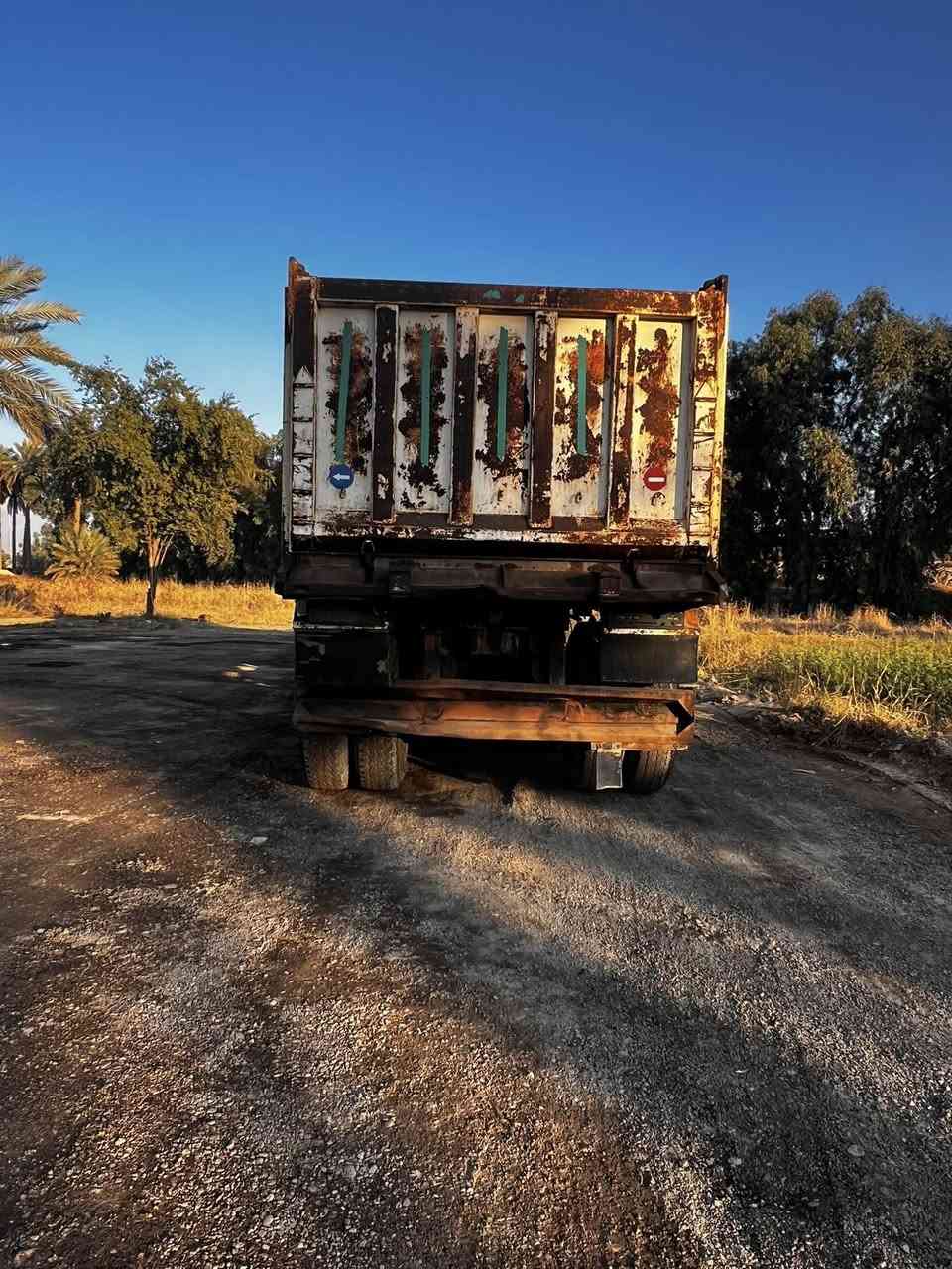 السلام عليكم لبيع اقجم موديل 1982مجموعه 18كير 111محرك عادي السياره مكفوله كفاله عامه لبيع راس وعربانه.    رقم الهاتف ***********.       ***********.                       ***********
