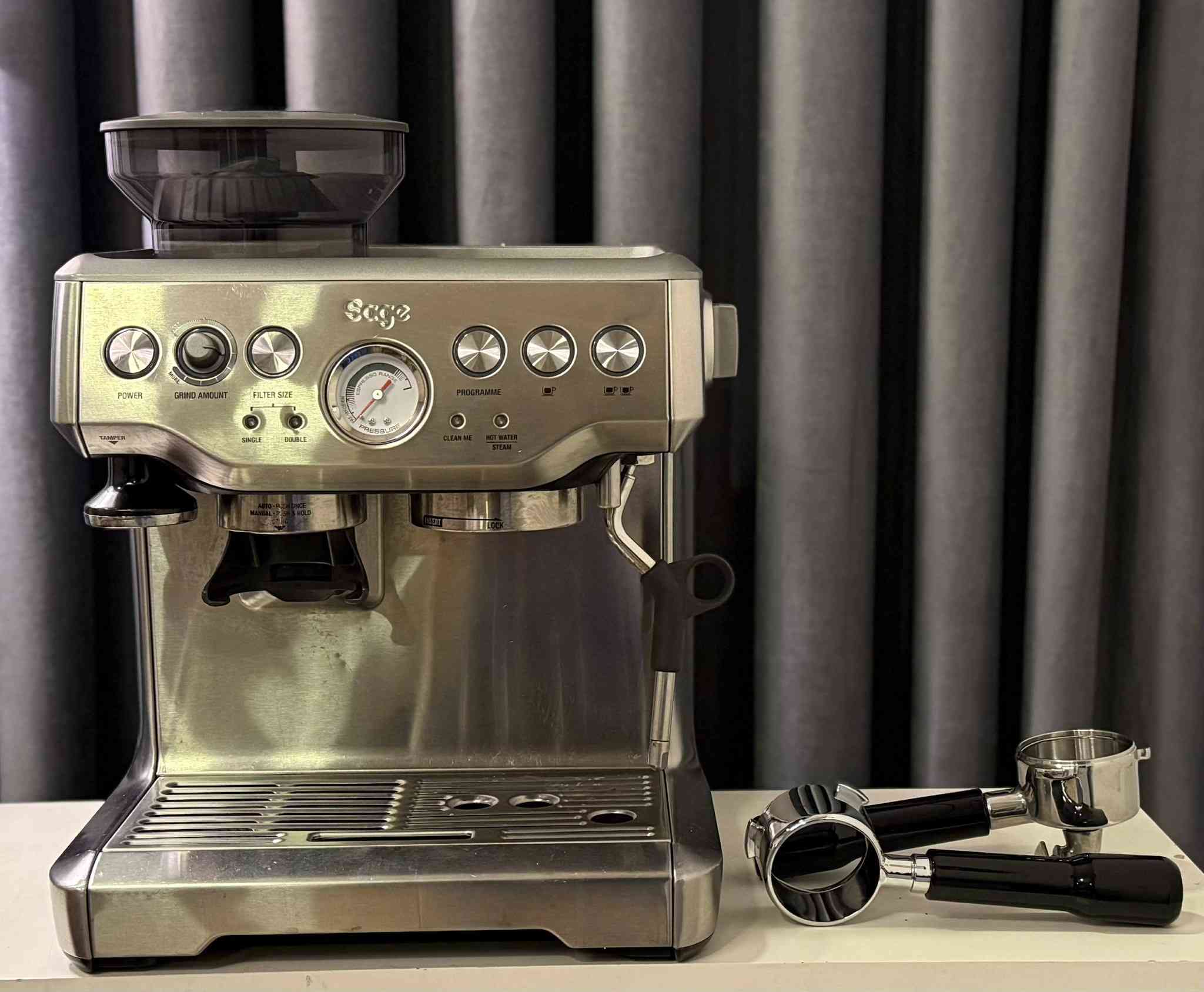 مكينة بريفل سيك للبيع
الماكنة تكون بيهة طاحونة مدمجة 

وياها تامبر احترافي قياس ٥٣

مع عدة التنظيف + سائل تنضيف و كبسولات تنظيف +واشر احتياط للبورتا فلتر

وايضا ميزان احترافي ومفتت تكتلات 

قيم بما يرضي الله

 يوجد توصيل

للتواصل خاص


**إذا كنت صاحب هذا الإعلان وتريد حذفه لأي سبب، رجاءا أرسل رسالة إلى الدعم الفني**