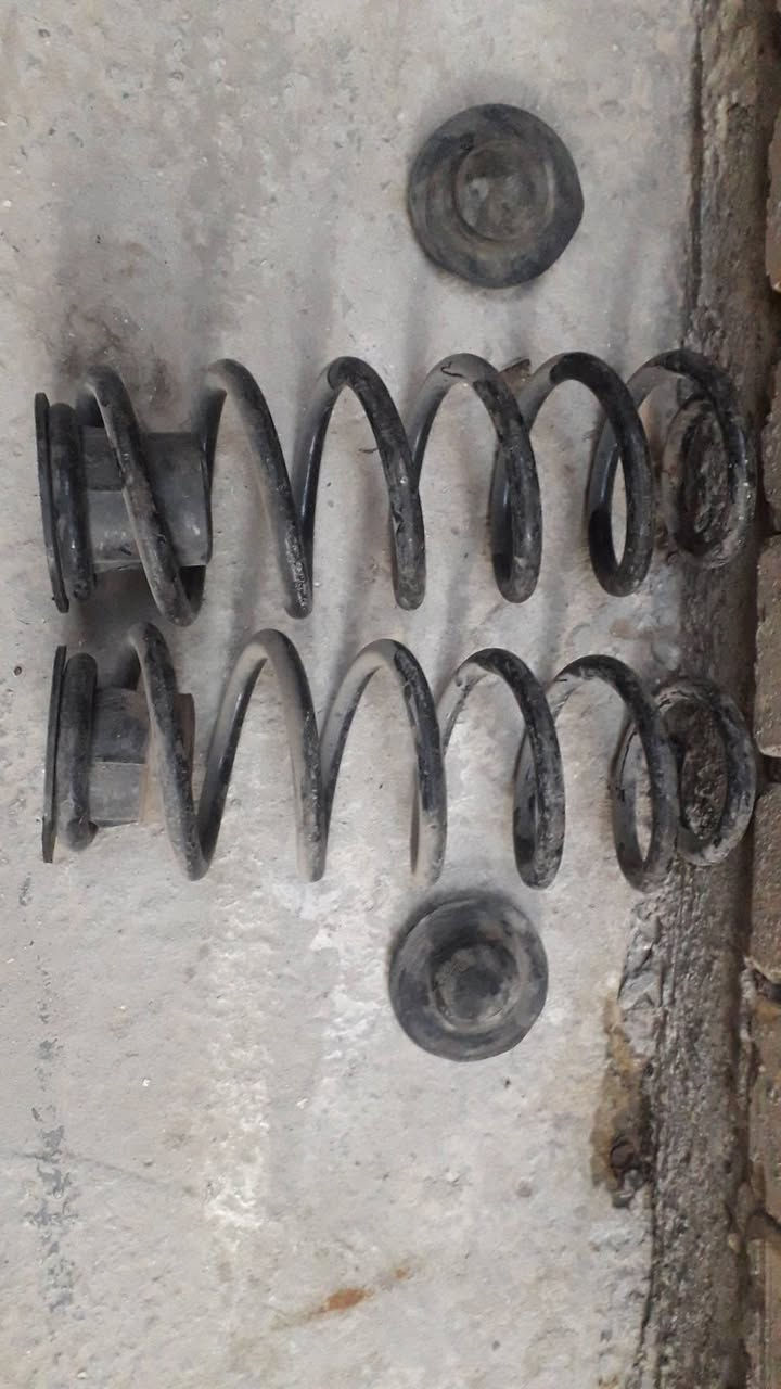 السلام عليكم لويات مال x5 اصليات هنه وقواعدهن للبيع مكاني بغداد البلديات ***********  السعر ١٠٠ الف
