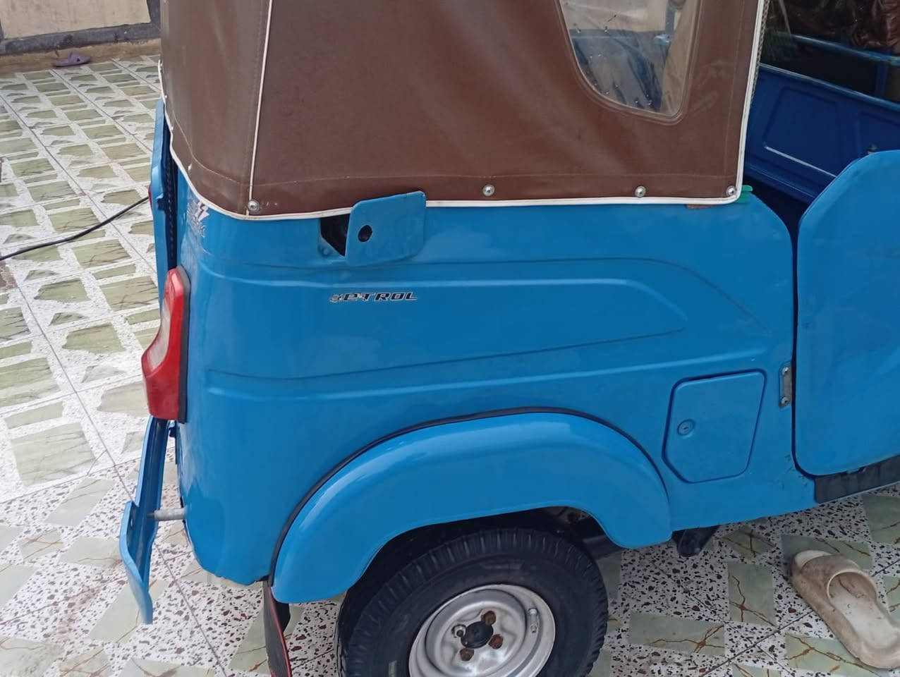 السلام عليكم تكتك بجاج للبيع موديل ٢١ جاهزه من كلشي مكاني الحمزه الغربي الشراي تتصل وبي خير ويدلل  ***********
