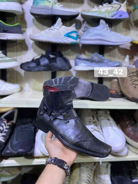 السلام عليكم شباب توفرت وجبه جديده من البوت الألماني 
القياسات من40 لحد 47
 
لاستفسار اكثر مراسله الصفحه او الرقم ***********

متوفر توصيل كافه محافظات العراق 🚚🚚
