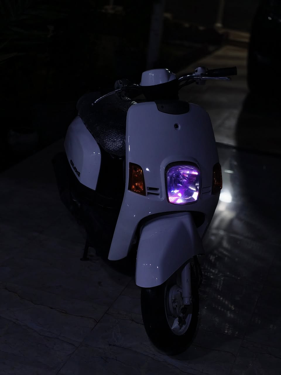 سلام عليكم شونكم عندي بوليس كابريتر مديل 2007دراجه مامفتوحه مكفوله فقط بدلت كفرات نفس الوان 🪬✨ سعره الدراجه 950 وبيه مجال قليل ***********
