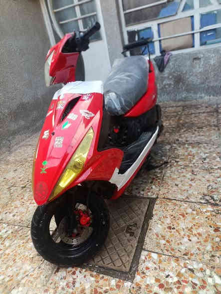 سلام عليكم 
دراجة ماكس مضلع 
الدراجة فول نكرة سلف 
كله شغالة نكرة سلف هندر كهربيات 
بيه كلج رياضي شلعة معدل دراجة تخبل 
اصل ياباني صالنصة رياضي ليت عدسة دشبول رياضي 
مكان بغداد السعر 525وبيه مجال حك الجيه ***********
