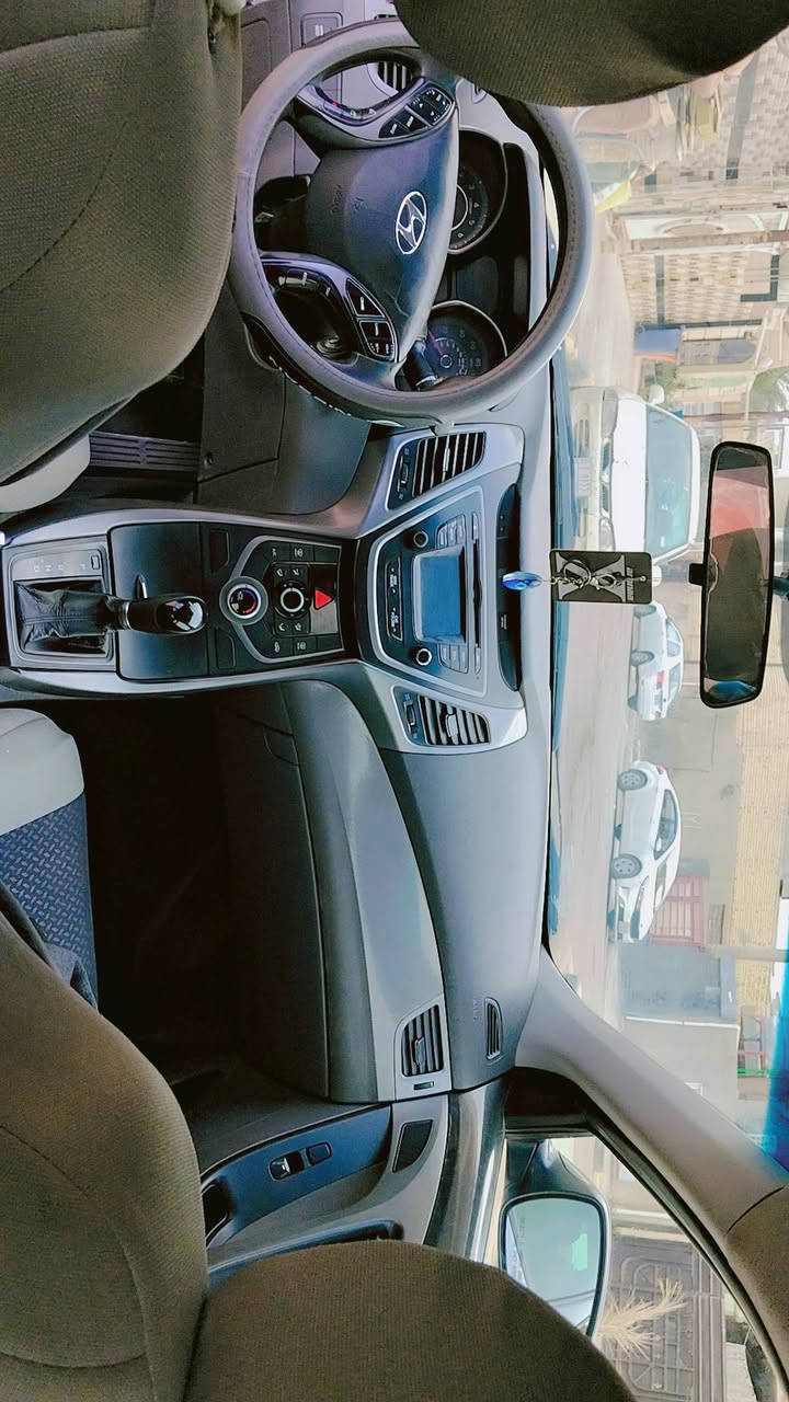 السلام عليكم الانترا 16مكينة 2000دوش المرغوب وارد امريكي فقط جاملغ وباب صبغ السيارة  
ليبل واحد حتى الدعاميات تبريد ثلج منضومة زنون جديدة تاير جديد صدر جديد رقم وسنوية جديدة مكاني واسط عزيزية السعر 112وبيها مجال رقم الهاتف ***********
