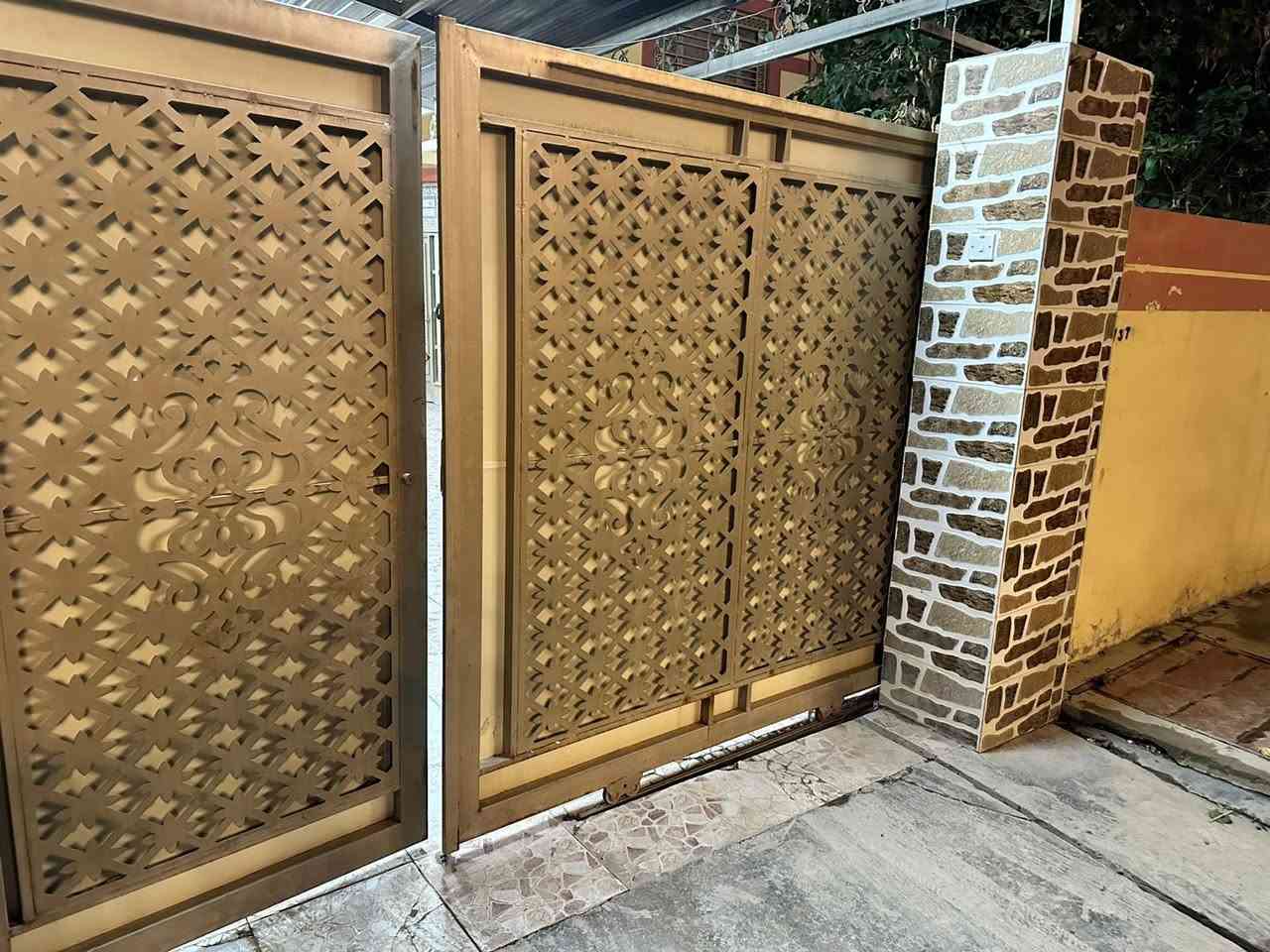 للبيع بيت حي الخضراء
مساحه 250متر4غرف نوم قرب مدرسه دبي
الاستفسار والاتصال على الرقم ***********
يوجد لدينه جميع العقارات في اي مكان
