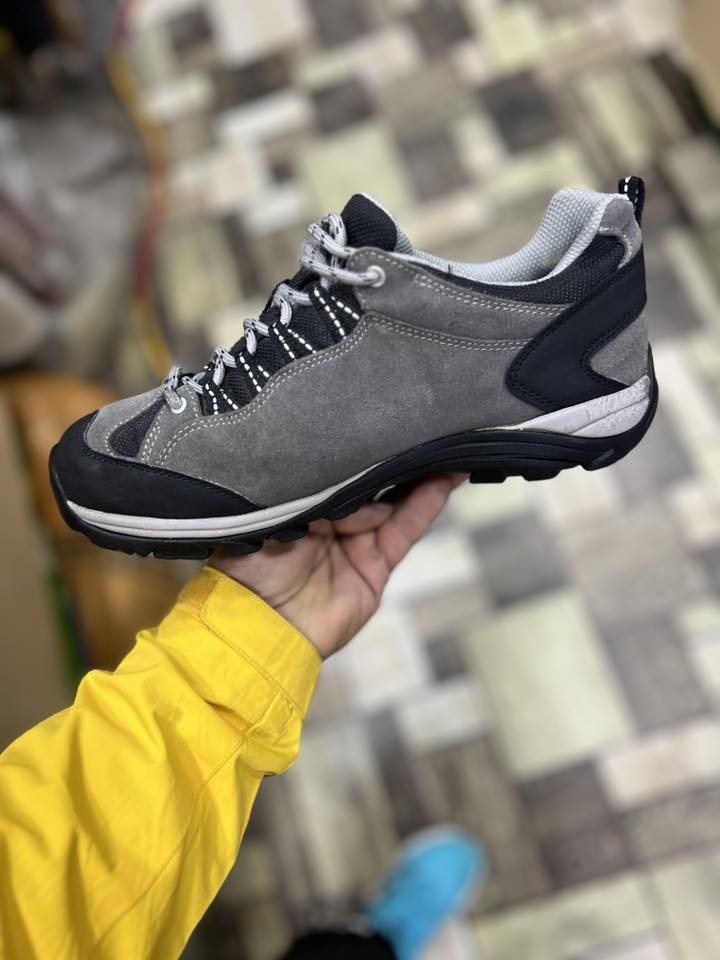 راكني
وتر بروف
بالة اصلي
قياس 41
توصيل جميع محافظات 
واتساب
***********
