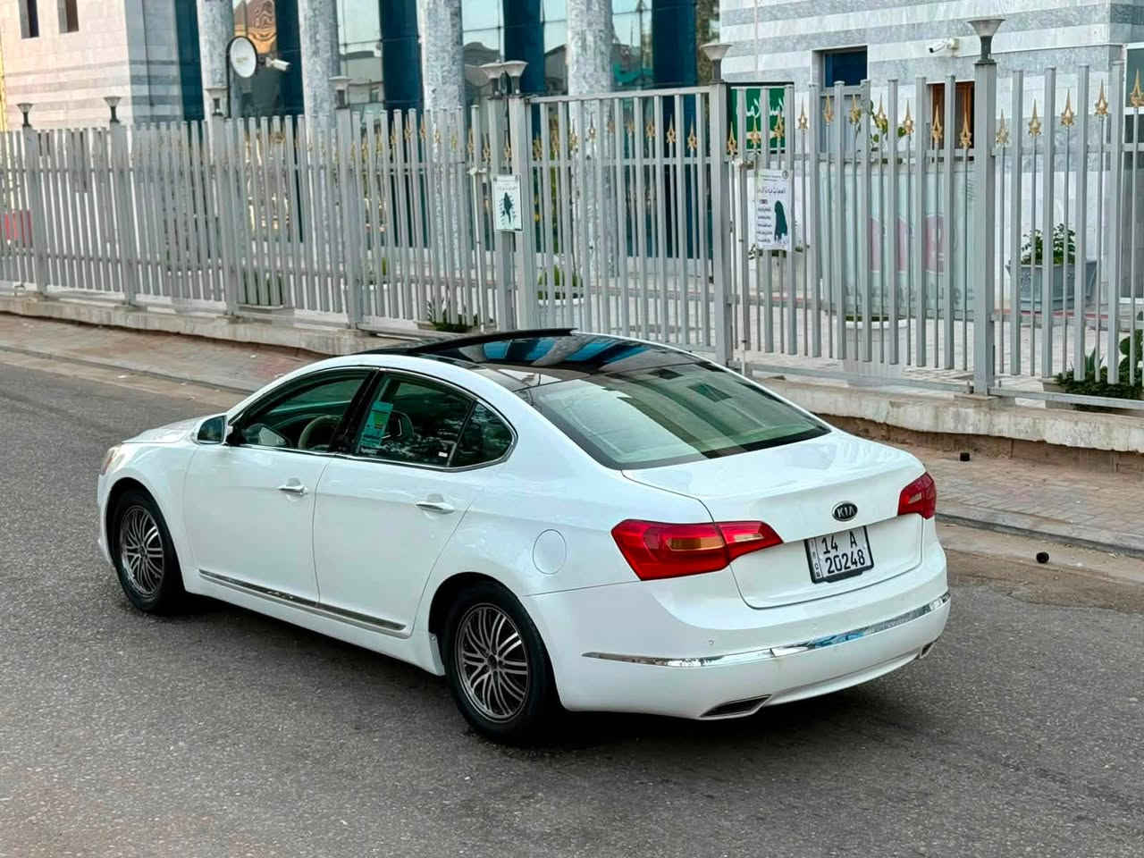 سلام عليكم ورحمة للبيع كادينزا  مديل  2011 وارد خليجي مكفوله مكينه v6 وكير مكفولات حداديه تخم تاير تبريد ثلج فول موصفات بلانرما  بصمه تحكم ستيرن شاشه كامره حساسات شاير مري مثبت سرعه داخل بيجي ويل كب كروم تبريد قطعتين كشنات كهرباي جلد بصمه وباب وبيه بعد موصفات رقم نكليزي مميز سنويه الغايه 2029 مشروع وطني سياره جديده وجاهزه من كلشي وشرط احله من صور السعر90 وقابل للتفاوض الستفسار نتصل *********** مكان سياره كربلاء مكلف بلنشر

